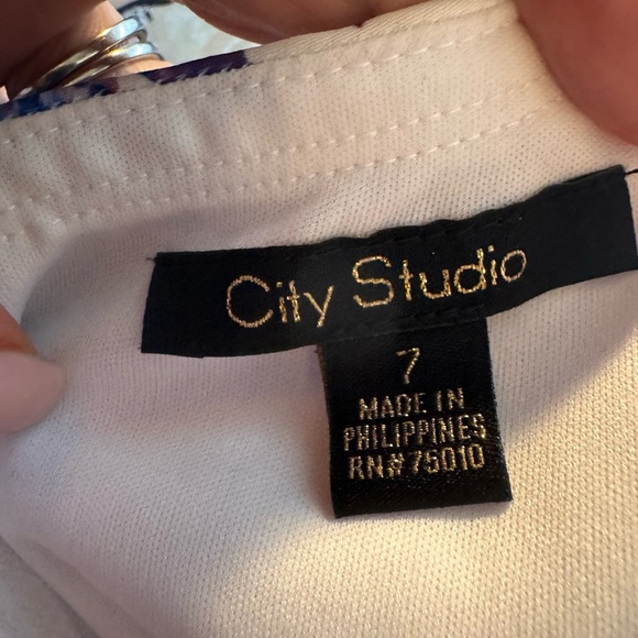 Stunning City Studio Multicolor Floral Gown size 7 P Femme NWT - Picture 12 of 15